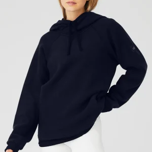 The Triumph Hoodie - Navy