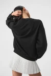 Accolade Crew Neck Pullover - Black